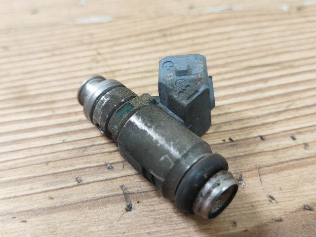 bontott VW POLO CLASSIC Porlasztó (1 db)