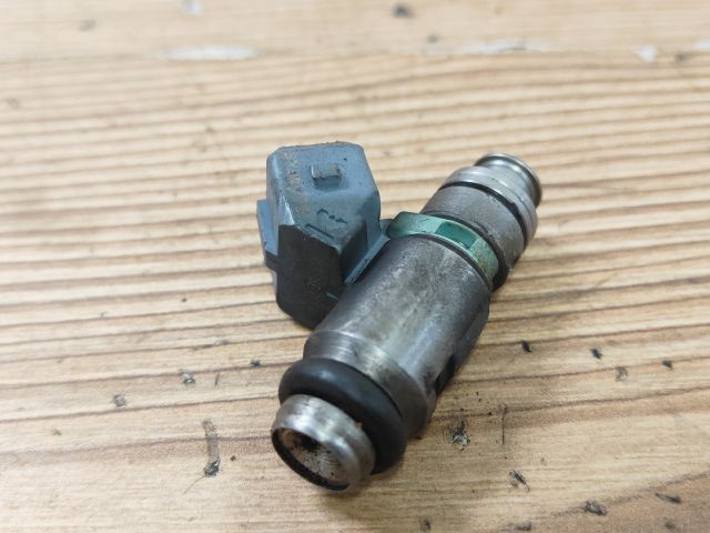 bontott VW POLO CLASSIC Porlasztó (1 db)