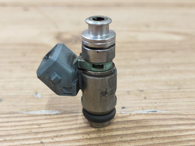 bontott VW POLO CLASSIC Porlasztó (1 db)