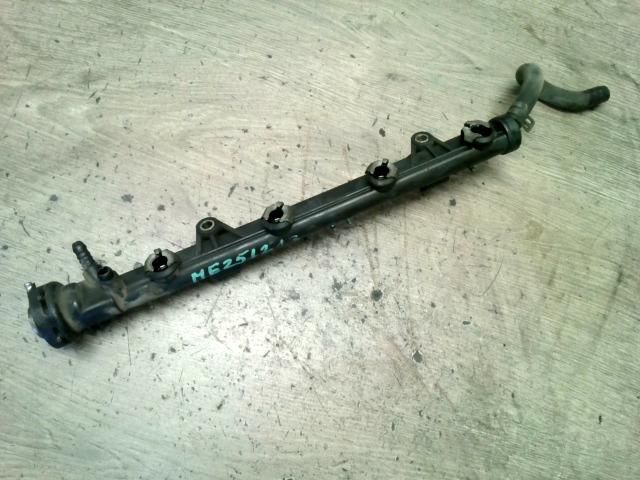 bontott VW POLO CLASSIC Porlasztó Sor / Híd