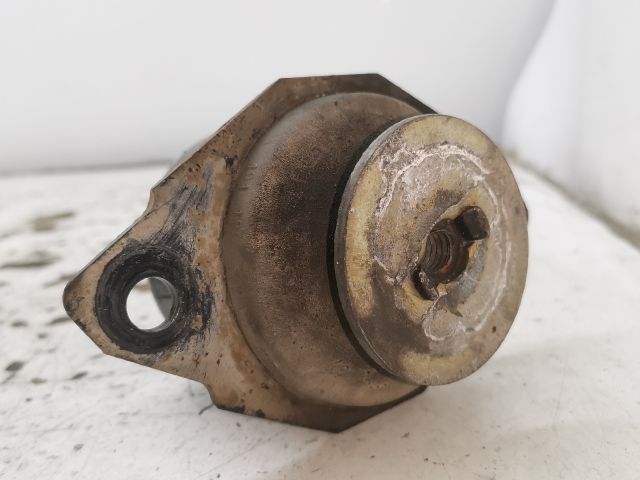 bontott VW POLO CLASSIC Váltó Tartó Bak (Pozíciófüggetlen)