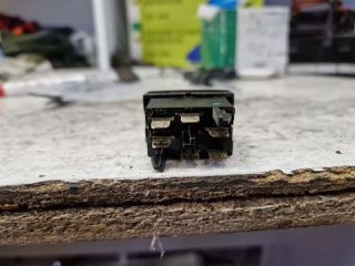 bontott VW POLO CLASSIC Ablakemelő Kapcsoló (Pozíciófüggetlen)