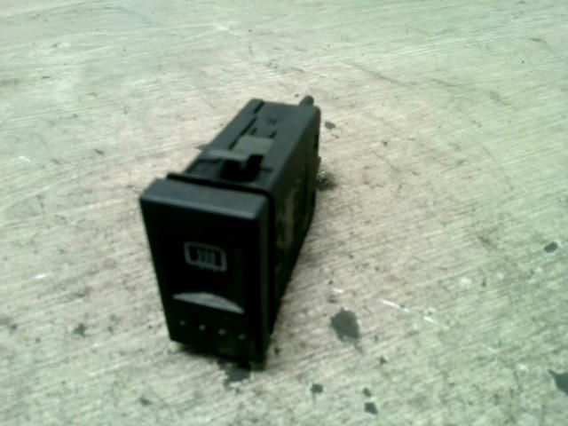 bontott VW POLO CLASSIC Ablakfűtés Kapcsoló