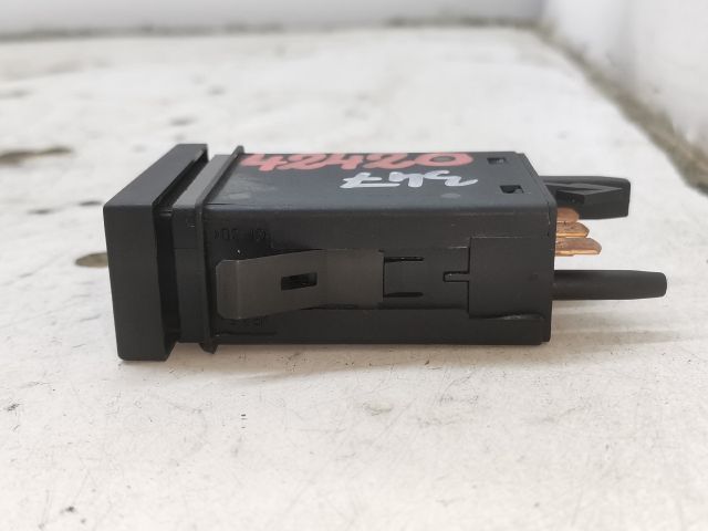 bontott VW POLO CLASSIC Ablakfűtés Kapcsoló