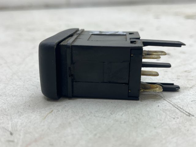 bontott VW POLO CLASSIC Ablakfűtés Kapcsoló