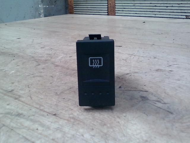 bontott VW POLO CLASSIC Ablakfűtés Kapcsoló