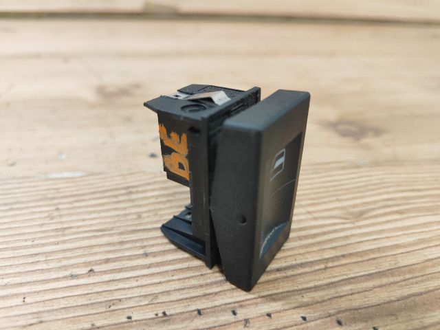 bontott VW POLO CLASSIC Bal első Ablakemelő Kapcsoló