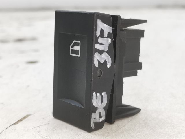 bontott VW POLO CLASSIC Bal első Ablakemelő Kapcsoló