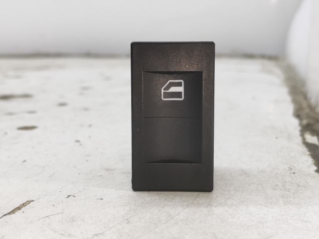 bontott VW POLO CLASSIC Bal első Ablakemelő Kapcsoló