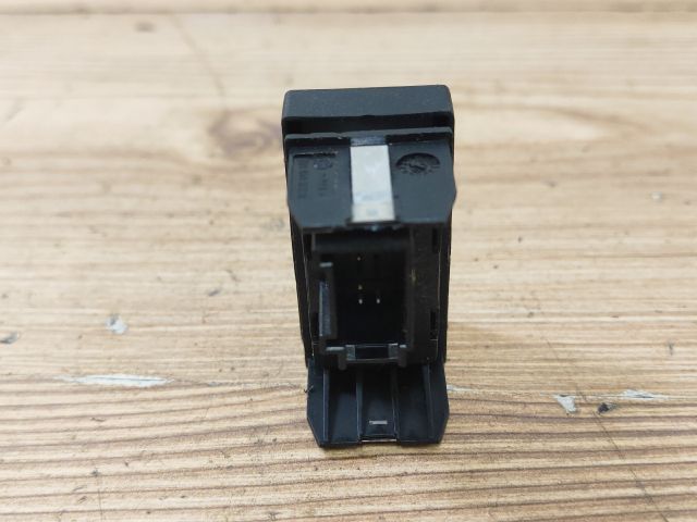 bontott VW POLO CLASSIC Bal első Ablakemelő Kapcsoló