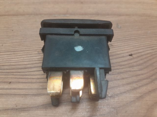 bontott VW POLO CLASSIC Bal első Ablakemelő Kapcsoló