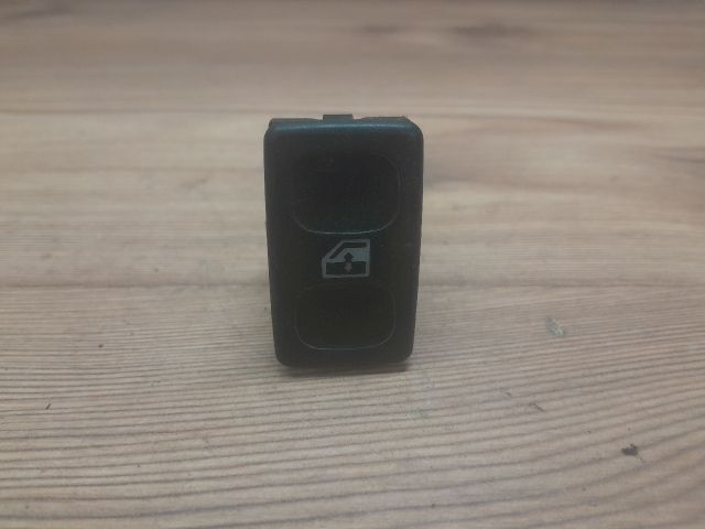 bontott VW POLO CLASSIC Bal első Ablakemelő Kapcsoló