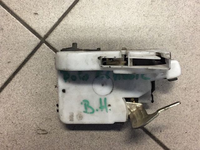 bontott VW POLO CLASSIC Bal hátsó Ajtózár