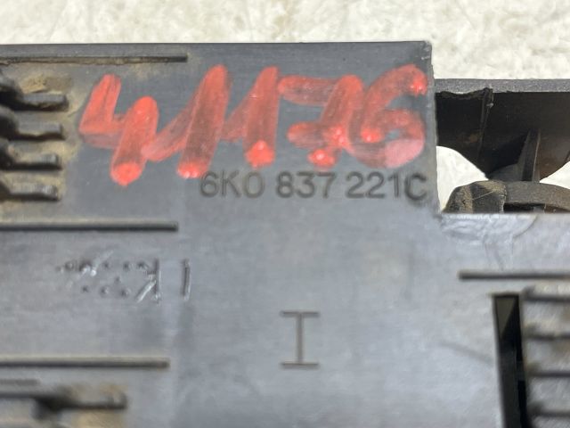 bontott VW POLO CLASSIC Bal hátsó Belső Kilincs