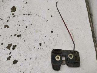 bontott VW POLO CLASSIC Csomagtérajtó Zárszerkezet