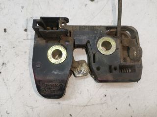 bontott VW POLO CLASSIC Csomagtérajtó Zárszerkezet