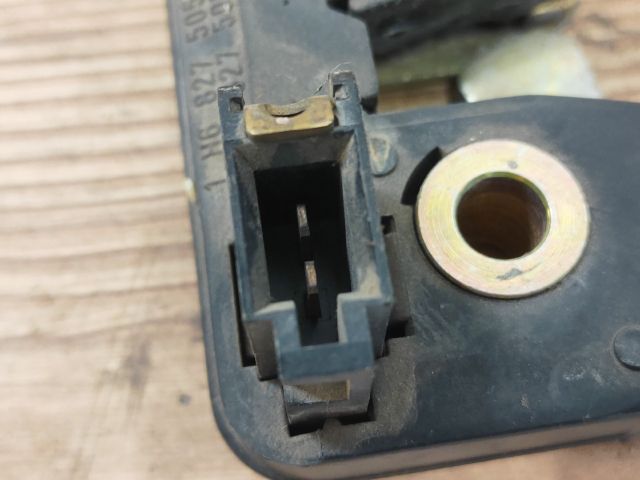 bontott VW POLO CLASSIC Csomagtérajtó Zárszerkezet