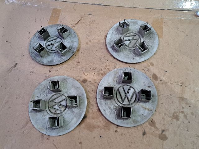 bontott VW POLO CLASSIC Dísztárcsa Szett