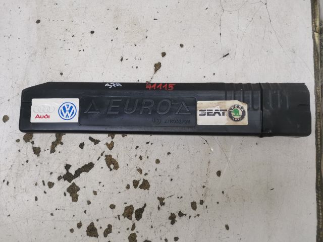 bontott VW POLO CLASSIC Elakadásjelző Háromszög