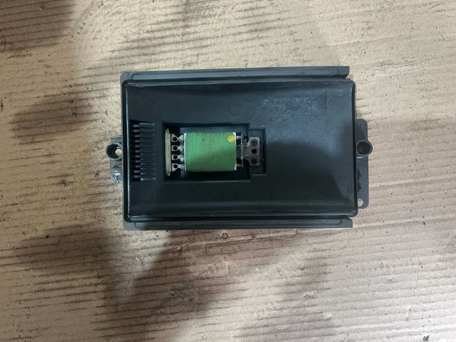 bontott VW POLO CLASSIC Előtét Ellenállás Fűtőmotor