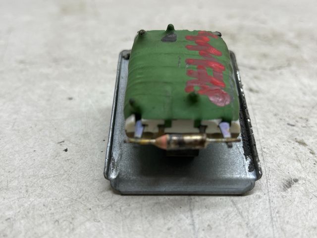 bontott VW POLO CLASSIC Előtét Ellenállás Fűtőmotor