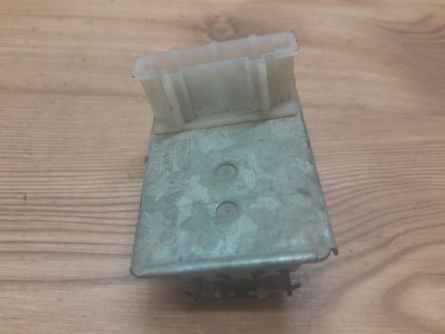 bontott VW POLO CLASSIC Előtét Ellenállás Fűtőmotor