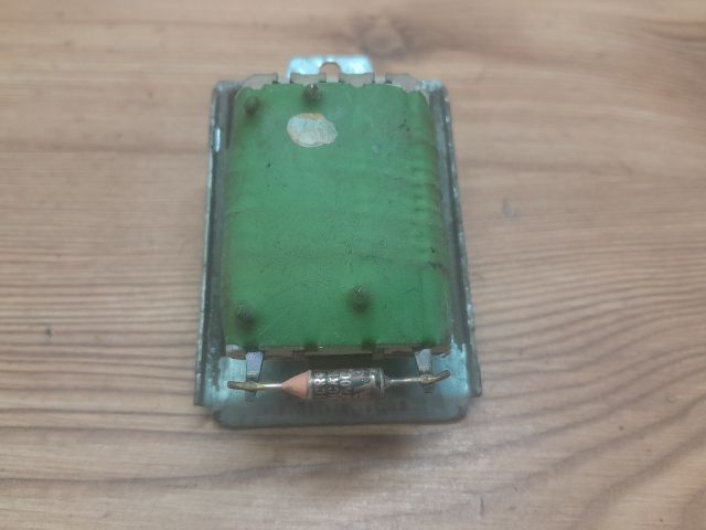 bontott VW POLO CLASSIC Előtét Ellenállás Fűtőmotor