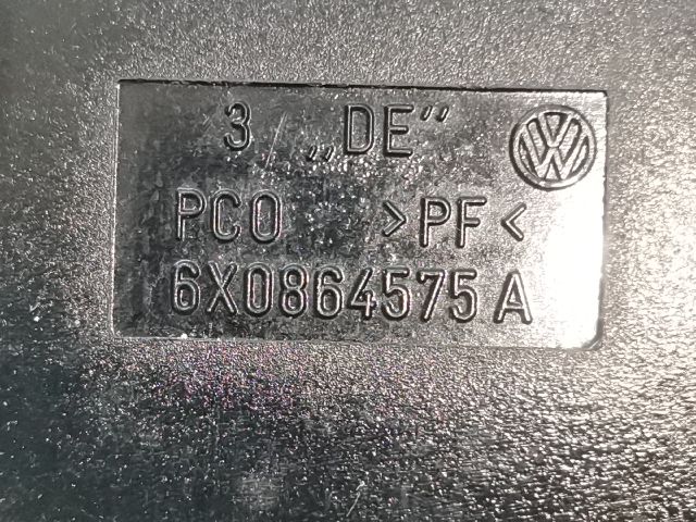 bontott VW POLO CLASSIC Első Hamutartó