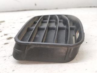 bontott VW POLO CLASSIC Első Lökhárító Bal Díszrács