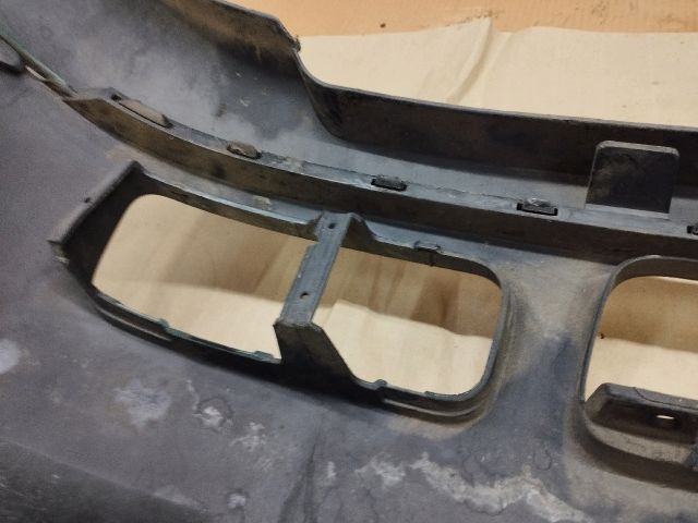 bontott VW POLO CLASSIC Első Lökhárító (Üresen)