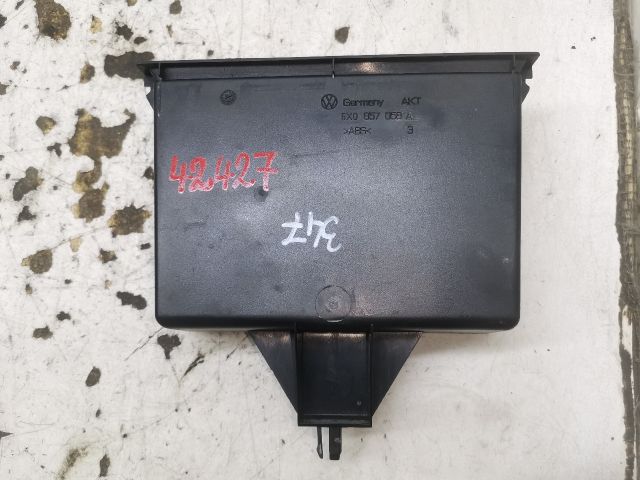 bontott VW POLO CLASSIC Első Tároló Rekesz