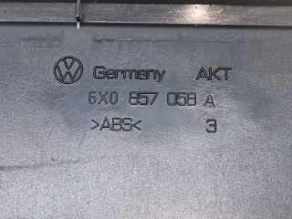 bontott VW POLO CLASSIC Első Tároló Rekesz