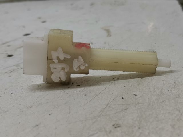 bontott VW POLO CLASSIC Fék Pedál Kapcsoló