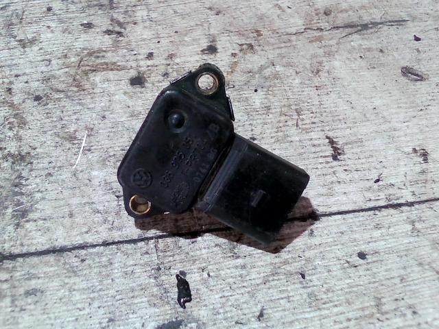 bontott VW POLO CLASSIC GPS Antenna