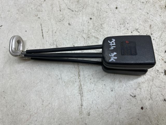 bontott VW POLO CLASSIC Hátsó középső Biztonsági Öv Csat