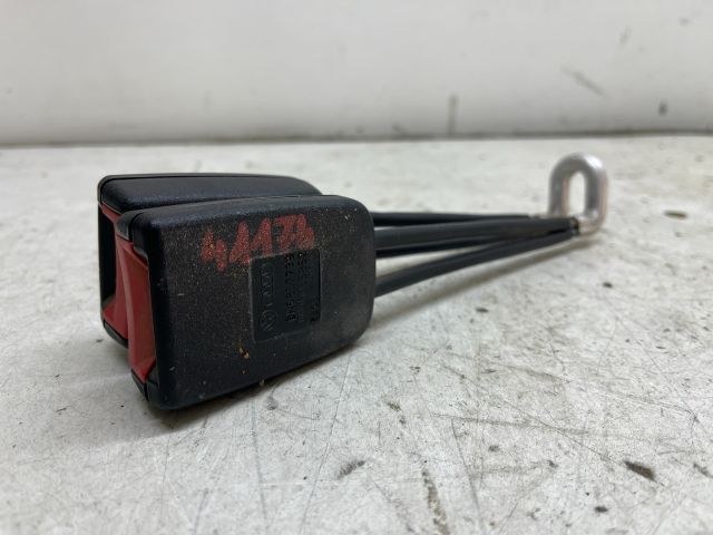 bontott VW POLO CLASSIC Hátsó középső Biztonsági Öv Csat