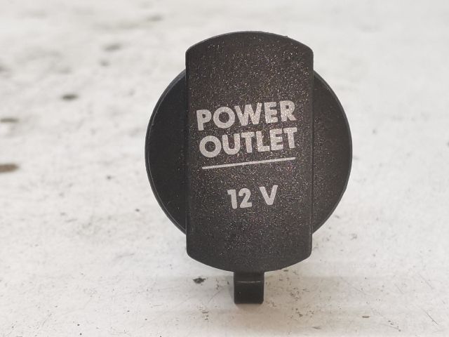 bontott VW POLO CLASSIC Hátsó Szivargyújtó Aljzat