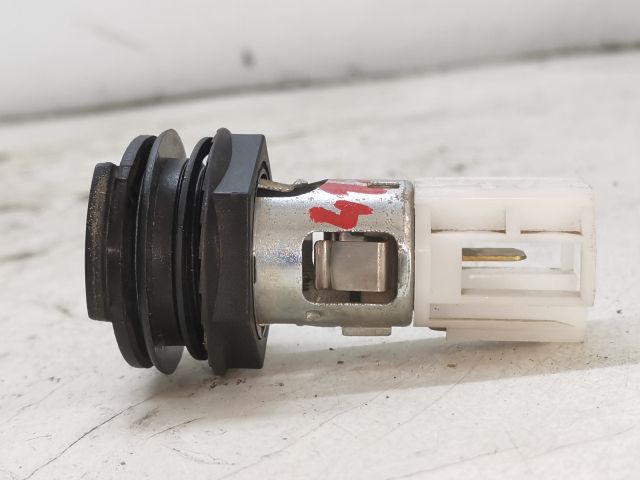 bontott VW POLO CLASSIC Hátsó Szivargyújtó Aljzat