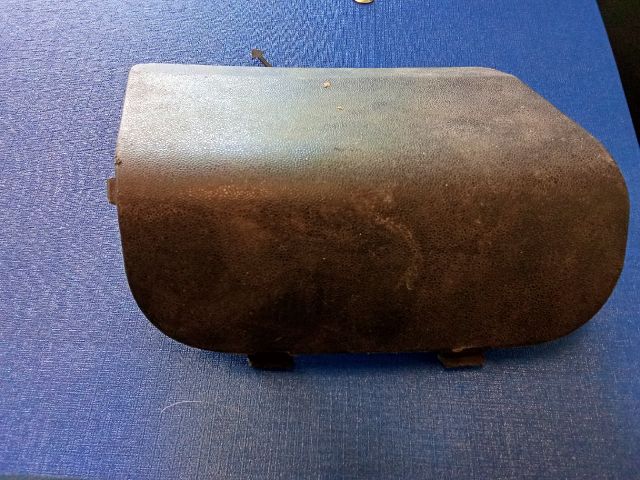 bontott VW POLO CLASSIC Hátsó Vonószem Burkolat