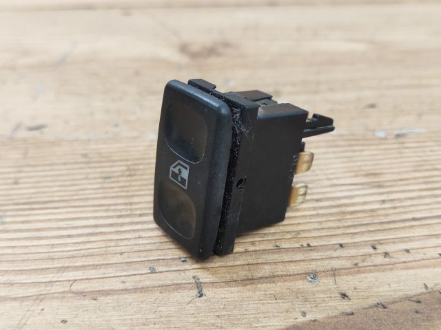 bontott VW POLO CLASSIC Jobb első Ablakemelő Kapcsoló