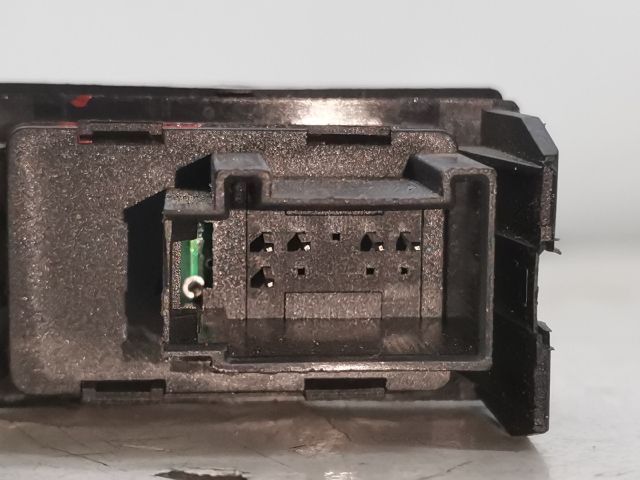 bontott VW POLO CLASSIC Jobb első Ablakemelő Kapcsoló