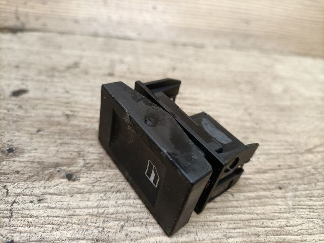 bontott VW POLO CLASSIC Jobb első Ablakemelő Kapcsoló