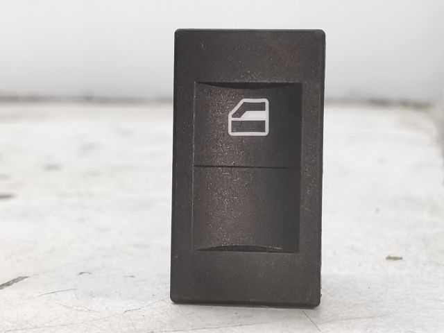 bontott VW POLO CLASSIC Jobb első Ablakemelő Kapcsoló