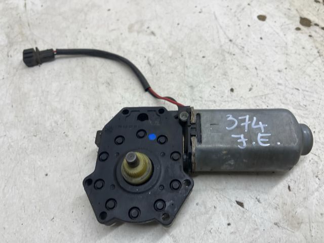 bontott VW POLO CLASSIC Jobb első Ablakemelő Motor