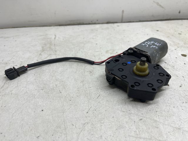 bontott VW POLO CLASSIC Jobb első Ablakemelő Motor