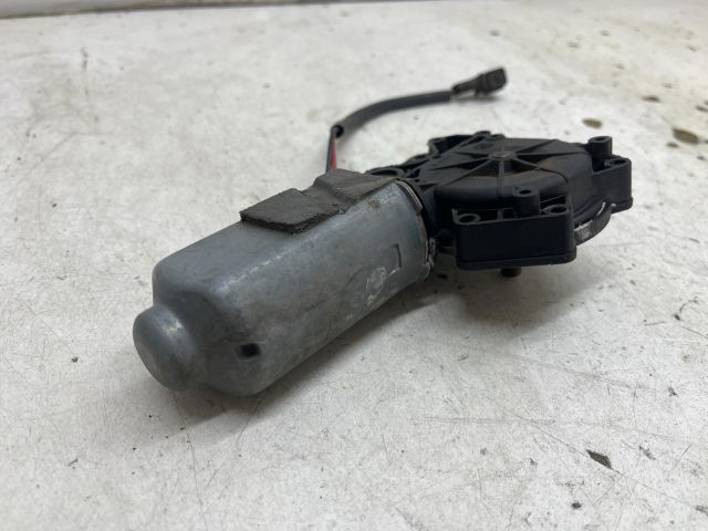 bontott VW POLO CLASSIC Jobb első Ablakemelő Motor