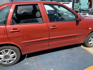 bontott VW POLO CLASSIC Jobb első Ajtó (Részeivel)