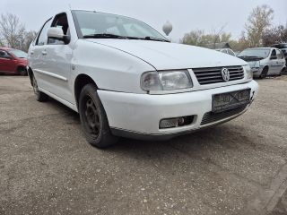 bontott VW POLO CLASSIC Jobb első Ajtó (Részeivel)