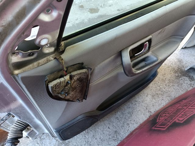 bontott VW POLO CLASSIC Jobb első Ajtó (Részeivel)