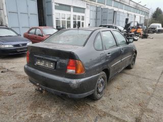 bontott VW POLO CLASSIC Jobb első Ajtó (Részeivel)